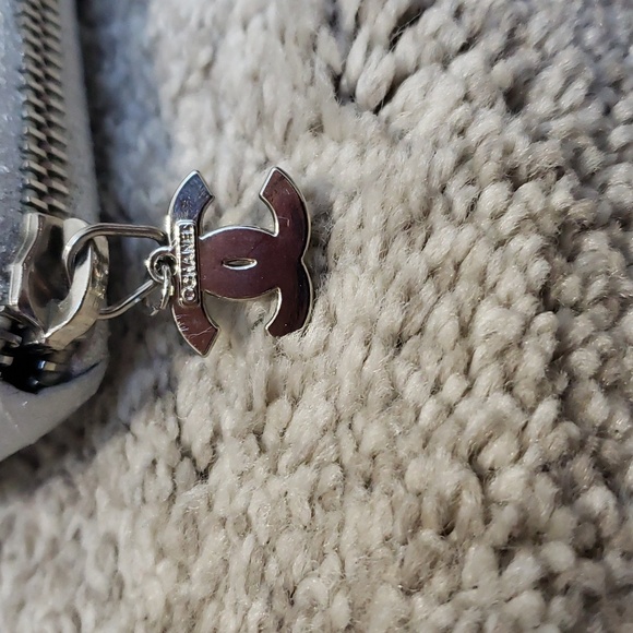 Chanel Quilted zipper wallet Authentic - Picture 4 of 12